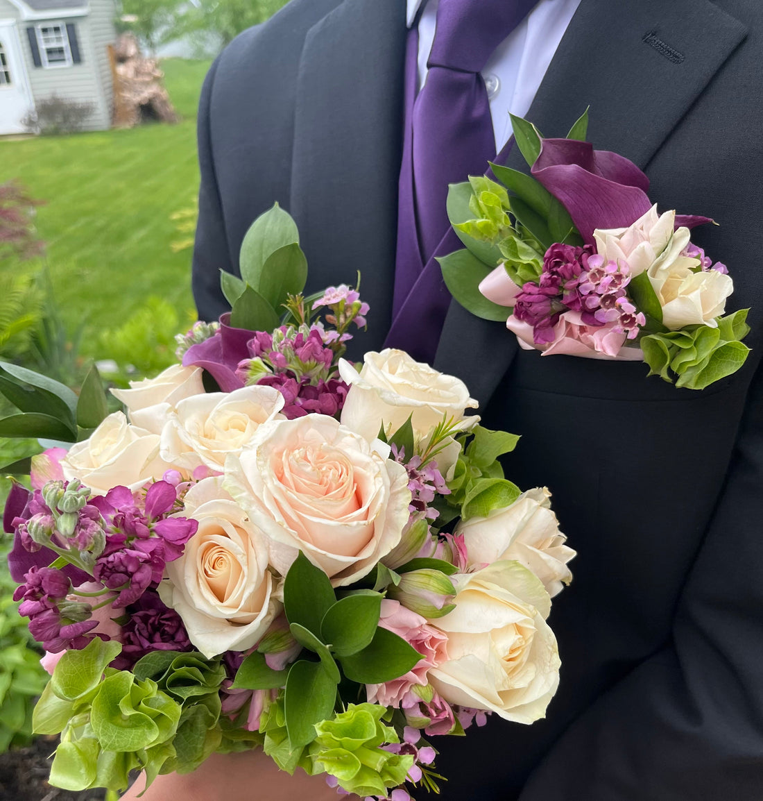 Prom Etiquette. A guide to buying flowers.